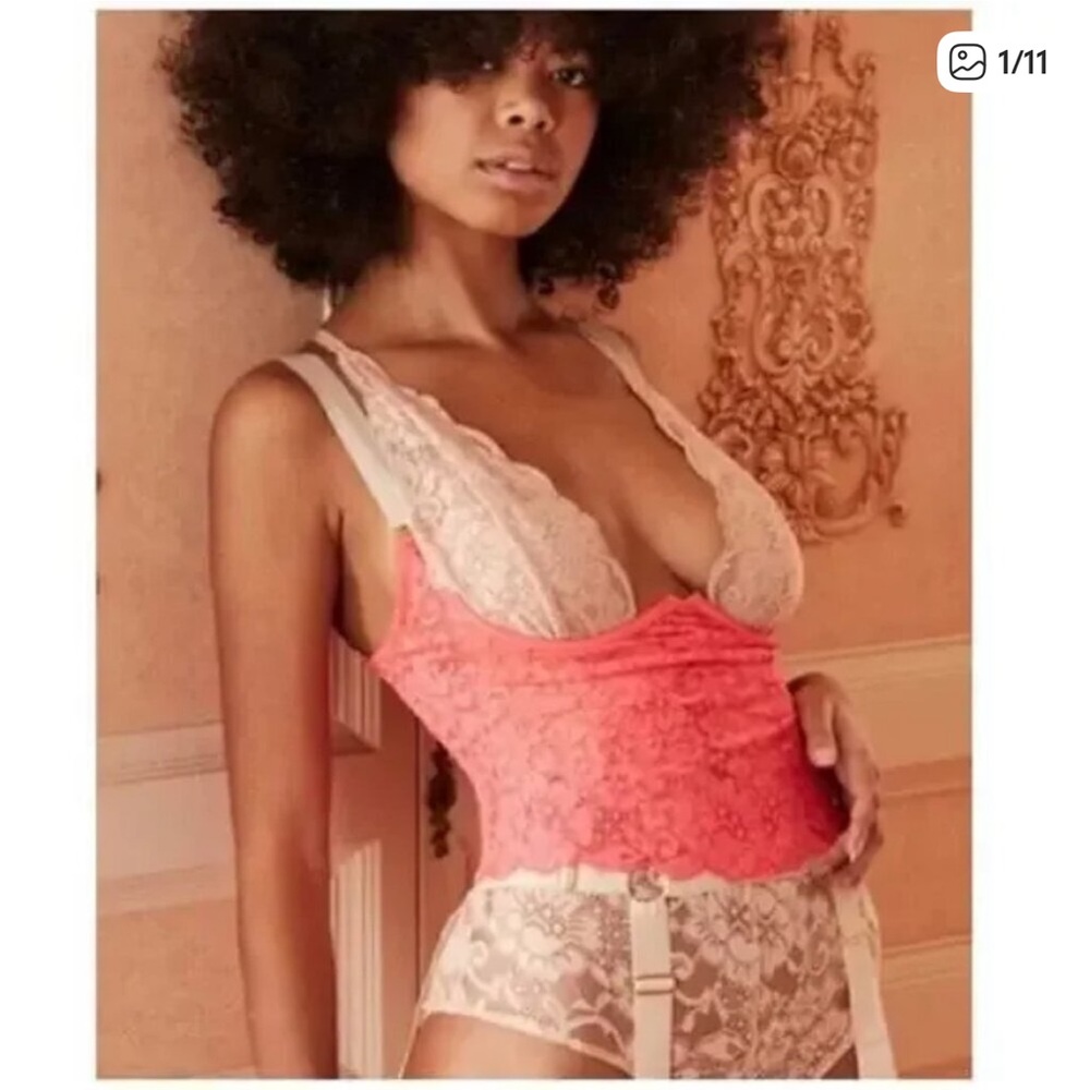 NWT $98 HAH Bust A Move Cupless Lace Bustier Lingerie Pink Coquette Pinup XS